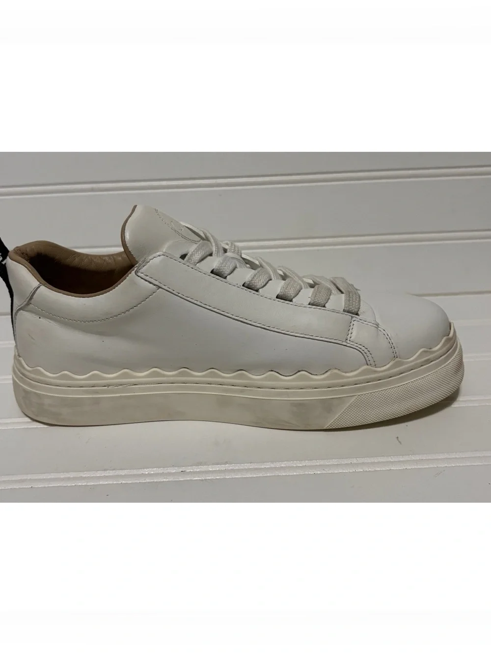 CHLOE Lauren White Leather Scallop Sneakers Shoes Womens Size 37 US Size 7
